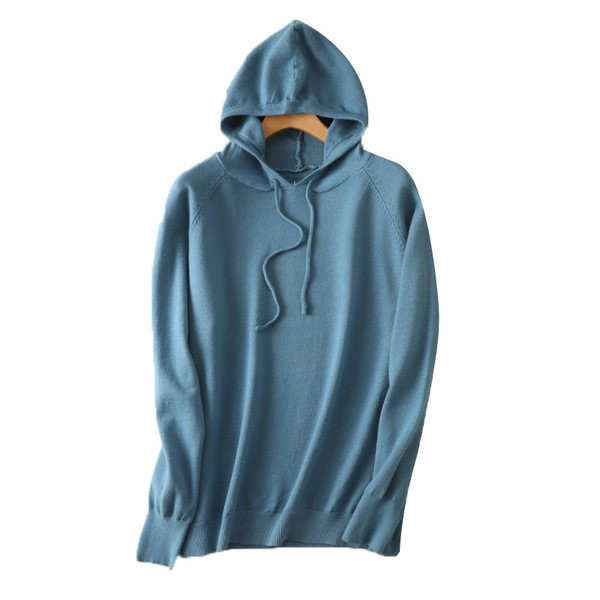 Ühevärviline mudel kapuutsiga naiste dressipluus