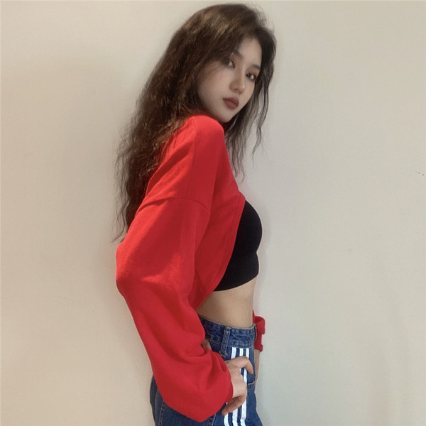 Νέο μοντέλο γυναικείο κοντό ασύμμετρο φούτερ με οβάλ λαιμόκοψη