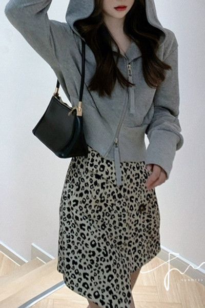 Γυναικείο casual φούτερ με κουκούλα και φερμουάρ