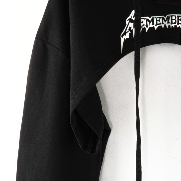 Must naiste kapuutsiga dressipluus - lühike mudel