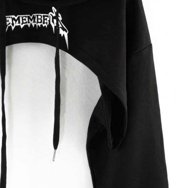 Must naiste kapuutsiga dressipluus - lühike mudel