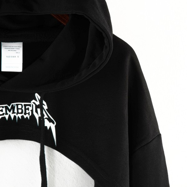 Must naiste kapuutsiga dressipluus - lühike mudel