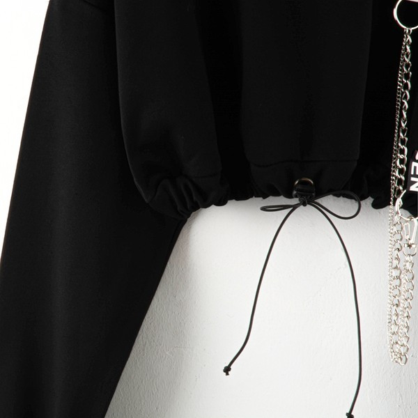 Νέο μοντέλο γυναικεία κοντή αθλητική μπλούζα με στρογγυλή λαιμόκοψη σε μαύρο χρώμα