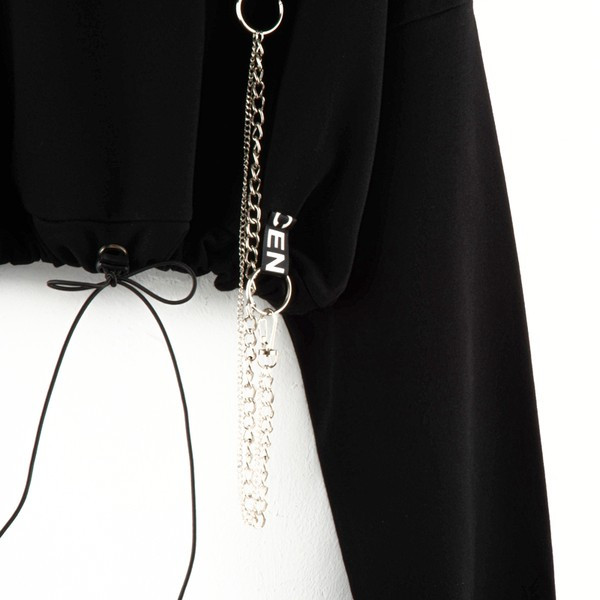 Νέο μοντέλο γυναικεία κοντή αθλητική μπλούζα με στρογγυλή λαιμόκοψη σε μαύρο χρώμα