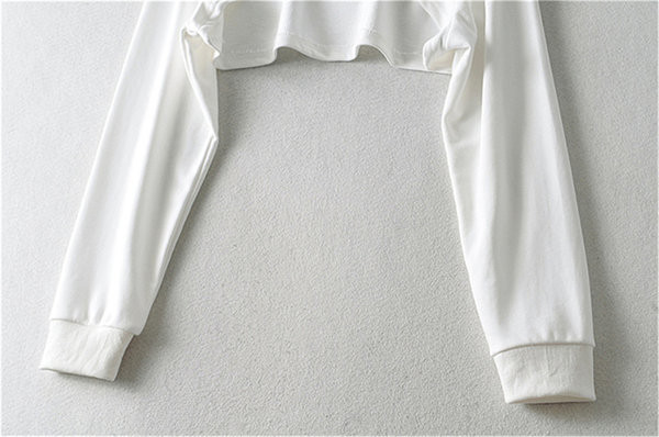 Naiste lühike lukuga pluus valge ja must