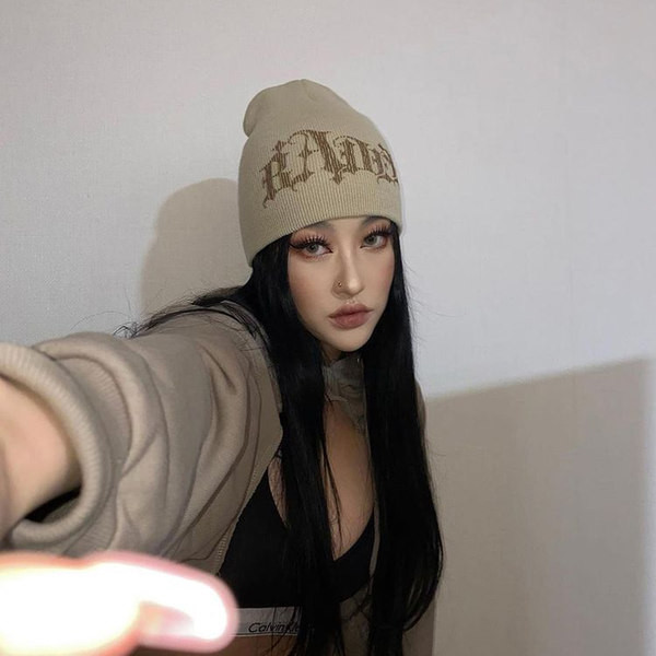 Pruuni värvi kevadine naiste dressipluus kapuutsiga