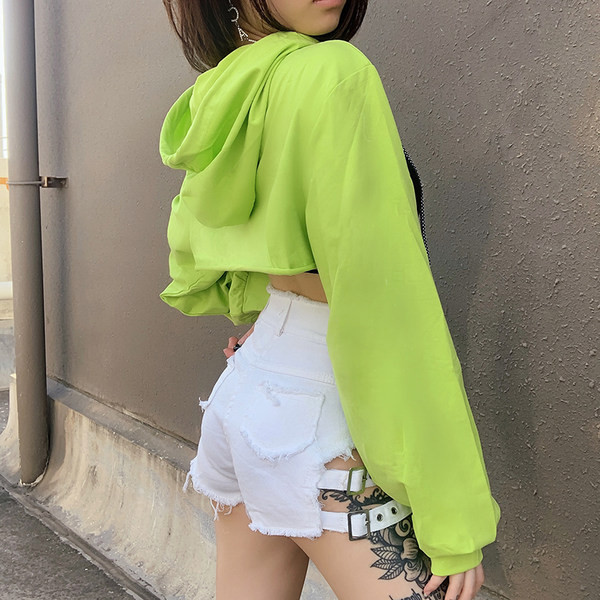 Rohelise kapuutsiga igapäevane naiste lühike dressipluus