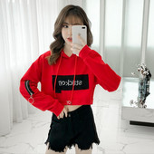 Μοντέρνο γυναικείο κοντό φούτερ με κουκούλα σε τρία χρώματα