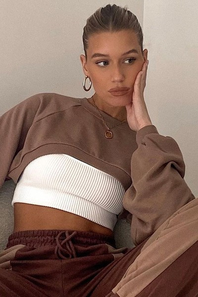 Rövid, barna színű női blúz