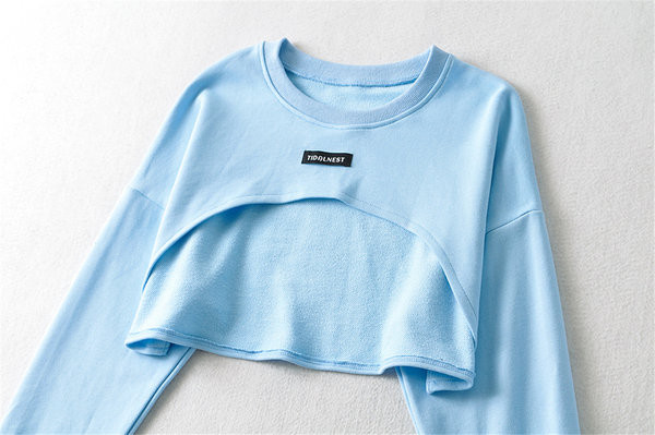 Κοντό μοντέλο γυναικείο φούτερ με στρογγυλή λαιμόκοψη