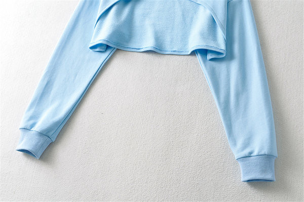 Κοντό μοντέλο γυναικείο φούτερ με στρογγυλή λαιμόκοψη