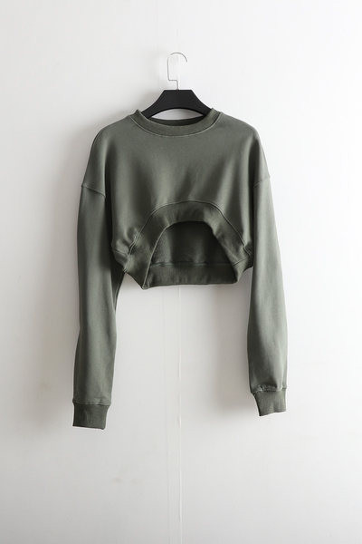 Naiste asümmeetriline ümara kaelusega lühike pluus