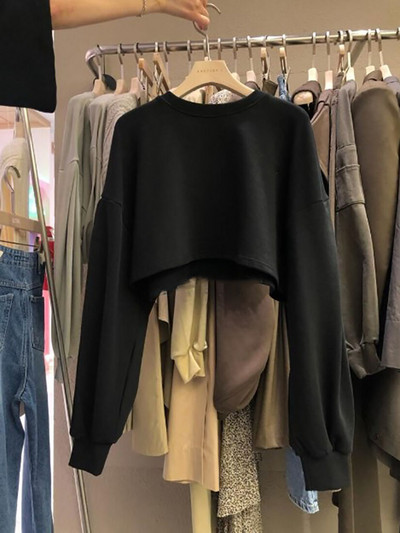 Νέο μοντέλο γυναικεία κοντή μπλούζα με οβάλ λαιμόκοψη