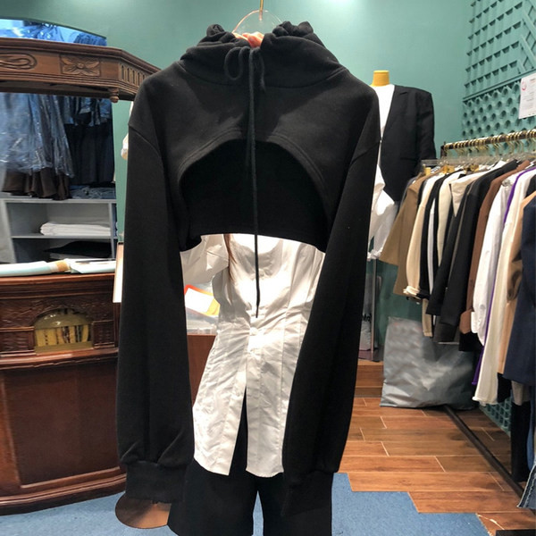 Γυναικείο ανοιξιάτικο φούτερ με κουκούλα - μαύρο και γκρι χρώμα