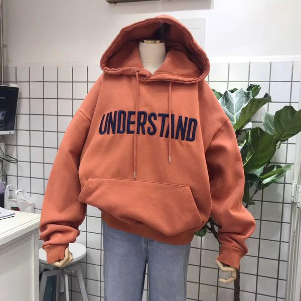 Καθημερινό γυναικείο φούτερ με κεντητή επιγραφή - φαρδύ μοντέλο