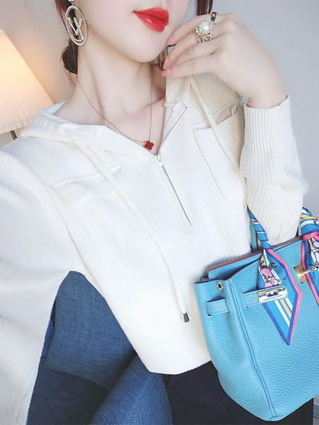 Νέο μοντέλο γυναικείο μονόχρωμο φούτερ με κουκούλα και τσέπες