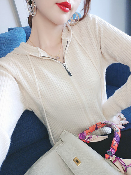 Igapäevane naiste triibuline dressipluus õhukesest kudumisest lukuga