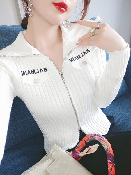 Γυναικείο φούτερ με απλικέ και φερμουάρ