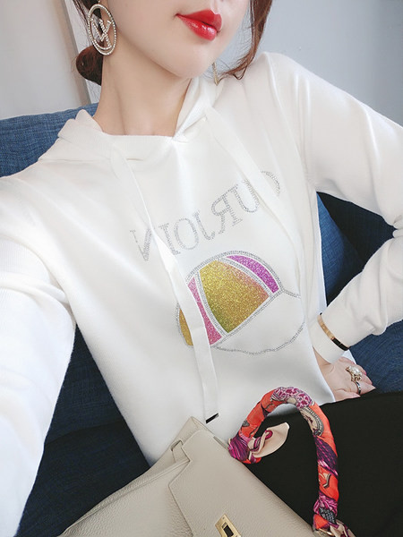 Kaunistuskividega naiste dressipluus