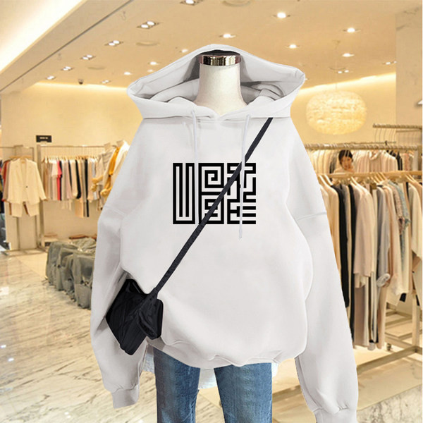 Mitmes värvitoonis kapuutsiga naiste vabaaja dressipluus