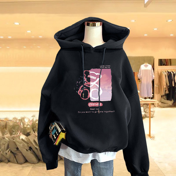 Igapäevane kapuutsiga ja aplikatsiooniga naiste dressipluus