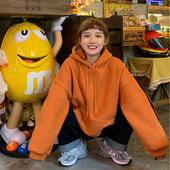 Μονόχρωμο γυναικείο φούτερ με κουκούλα