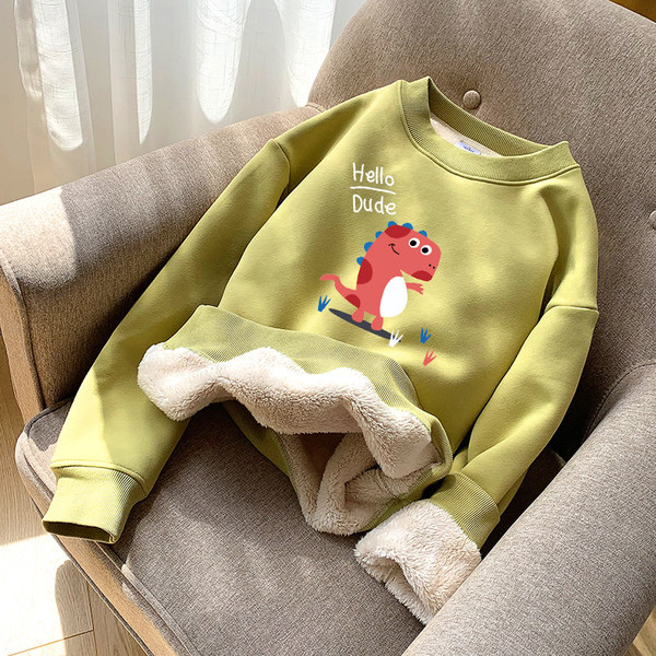 Naiste polsterdatud pluus värvilise aplikatsiooniga