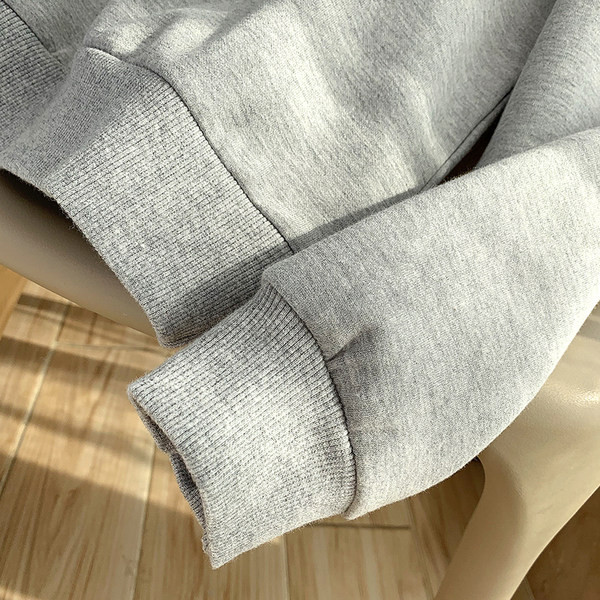 Igapäevane ümara kaelusega naiste dressipluus - puhas mudel