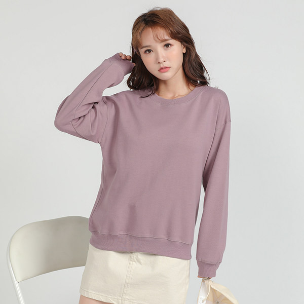 Ümara kaelusega tasuta mudel naiste dressipluus