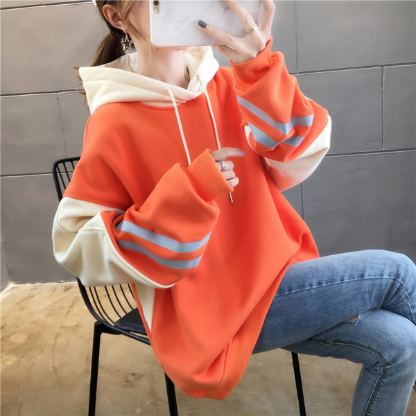 Lai kapuutsiga naiste dressipluus kolmes värvitoonis