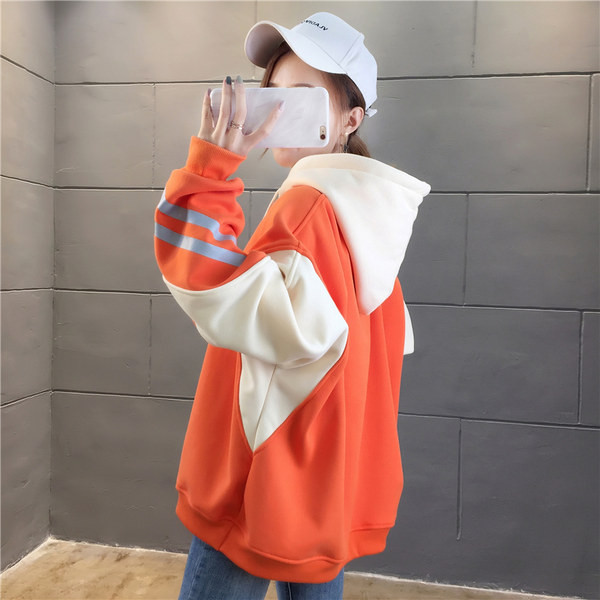 Lai kapuutsiga naiste dressipluus kolmes värvitoonis