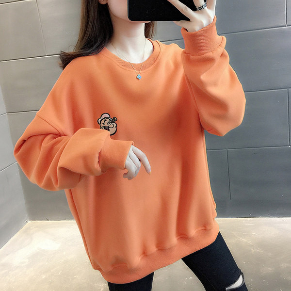 Vabaaja naiste pluus ovaalse dekoltee ja tikandiga