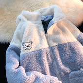 Női pehely pulóver hímzéssel