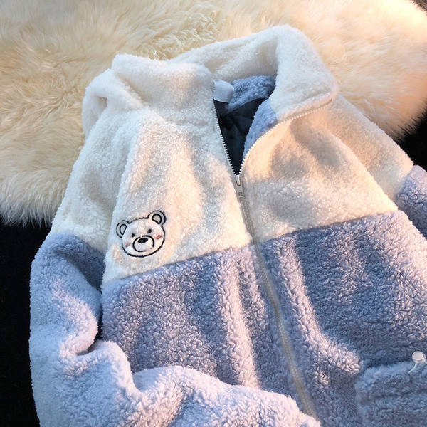 Női pehely pulóver hímzéssel