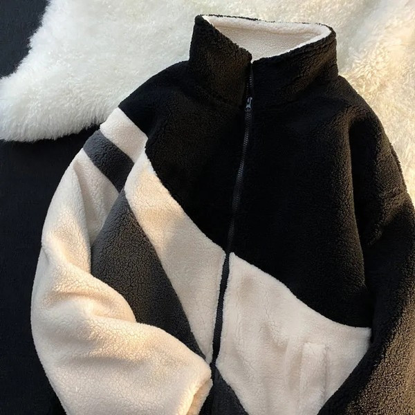 Naiste vabaaja dressipluus kinnitusega ja ilma kapuutsita