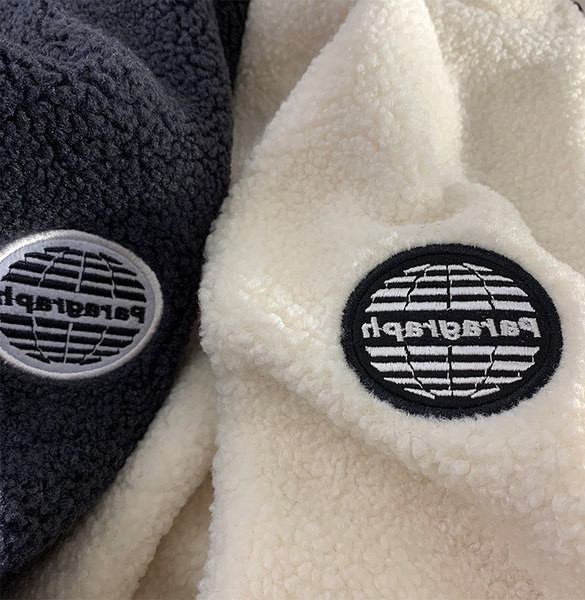 Igapäevane lipsude ja lukuga naiste dressipluus