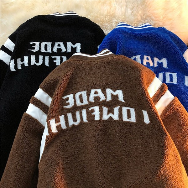 Lezser női plüss pulóver klasszikus gallérral és felirattal