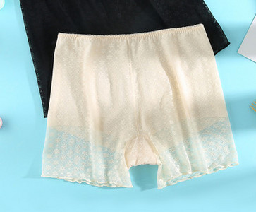 Komplekt kahest pitsikujulisest bokserist