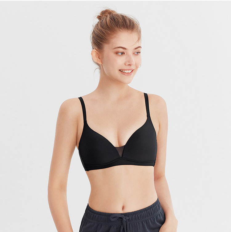 Naiste kaasaegne rinnahoidja lifting cup plain mudeliga