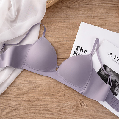 Sima modell női melltartó háromszög alakú kupával