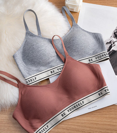 Peenikeste rihmadega naiste rinnahoidja