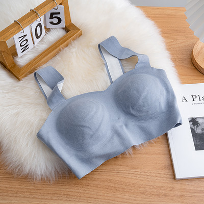 Laiade rinnahoidjatega naiste rinnahoidja