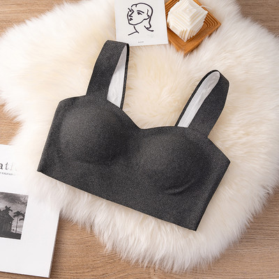 Laiade rinnahoidjatega naiste rinnahoidja