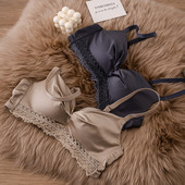 Naiste siidist rinnahoidja ja bikiinikomplekt