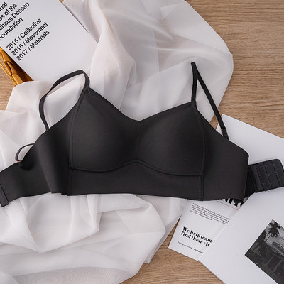 Lihtne naiste rinnahoidja – kaks mudelit