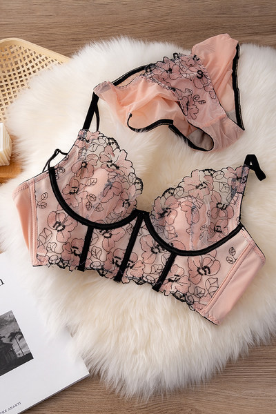 Uue mudeli kaheosaline naiste pitsikomplekt