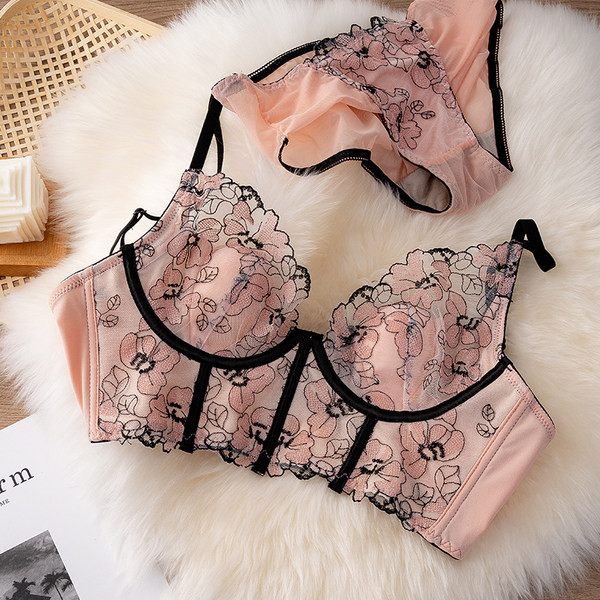 Uue mudeli kaheosaline naiste pitsikomplekt