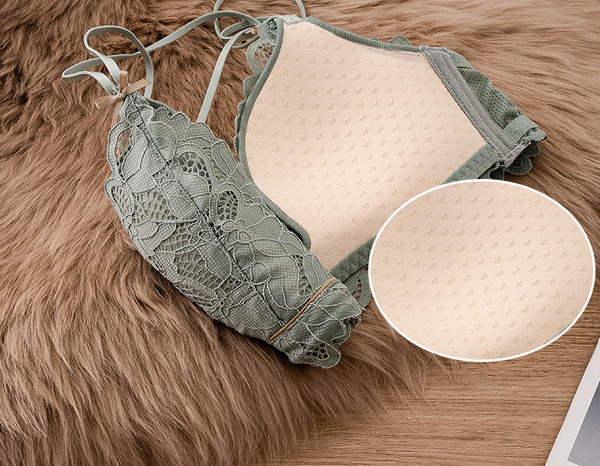 Naiste pitsiline komplekt rinnahoidja ja bikiinidega - kolm värvi