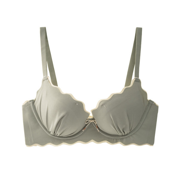 Hingav naiste rinnahoidja paelaga