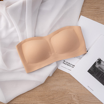 Naiste rinnahoidja tavaline mudel bridži tüüpi kupuga